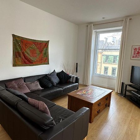 Comfy Two Bedroom Apartment Right In The City Centre กลาสโกว์ ภายนอก รูปภาพ
